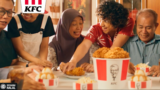 iklan makanan kfc malaysia family bucket