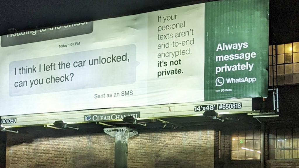 WhatsApp billboard di USA