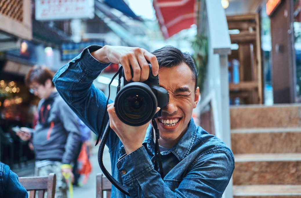 Seorang mahasiswa menjadi fotografer untuk menjalani bisnis 